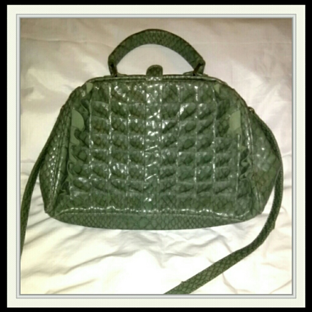 Green Jessica Simpson purse